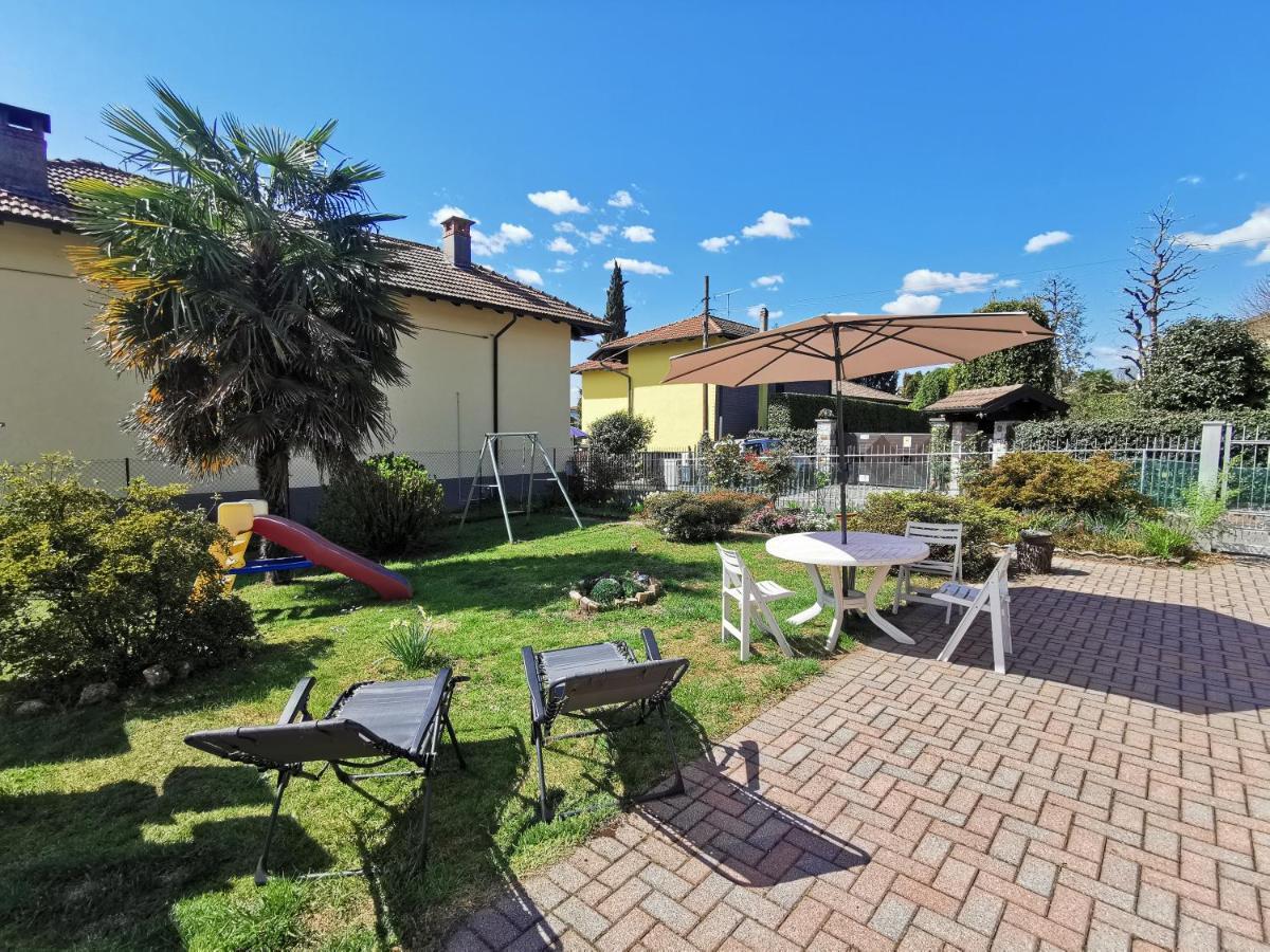 Grandma'S Garden House Vila Angera Exterior foto